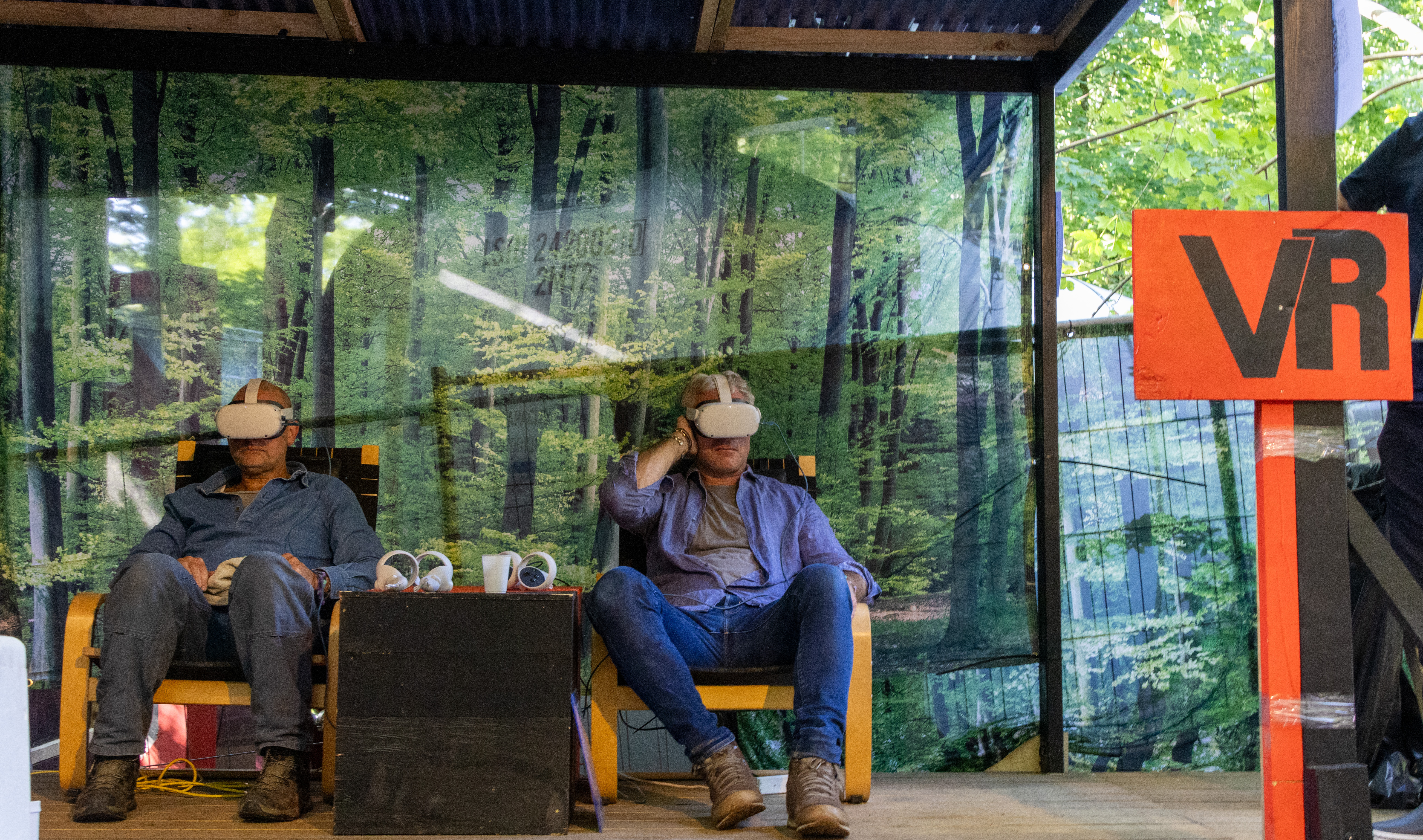 Virtual Reality Station